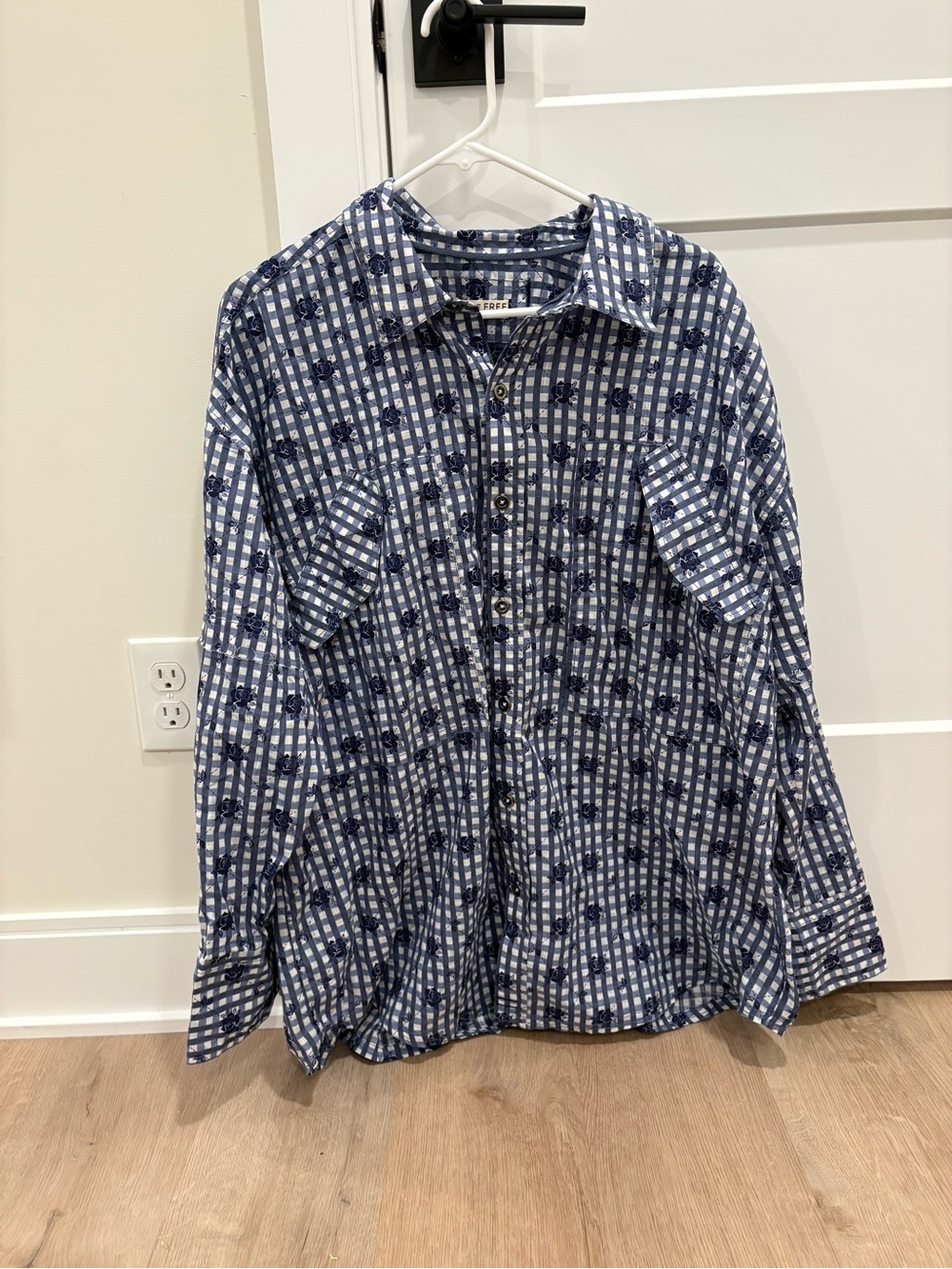 We the Free by Free People Hidden Flower Camo Shirt Size XL - Picture 2 of 10